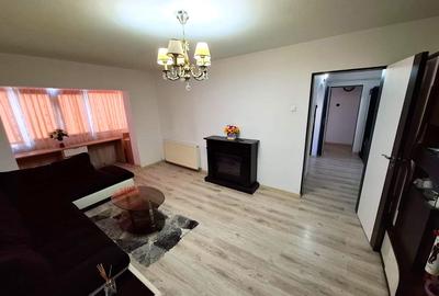 Apartament cu 4 camere decomandat în Nord