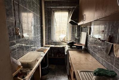 Apartament cu 3 camere semidecomandat în Tei - 1