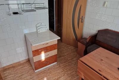 Vand apartament 2 camere, zona centrala - 9