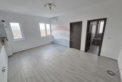 Apartament cu 2 camere decomandat în Central - 2
