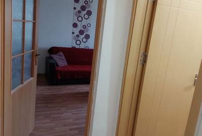 Garsonieră decomandată în Titan