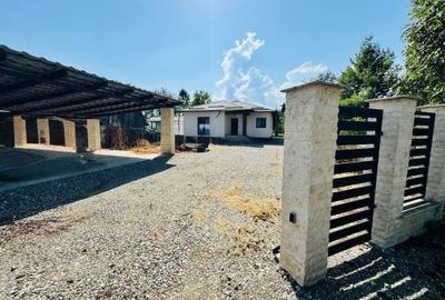 Casă cu 4 camere în Crăciunești