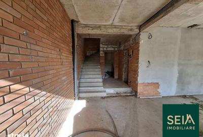 Casă cu 6 camere cu Teren 1700 Mp în Sascut - 5