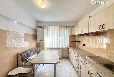 Apartament 4 camere cu garaj ,  b-dul Unirii 118 900 euro - 2