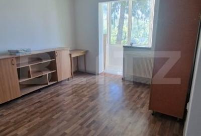 Apartament cu 2 camere semidecomandat în Centrul Civic