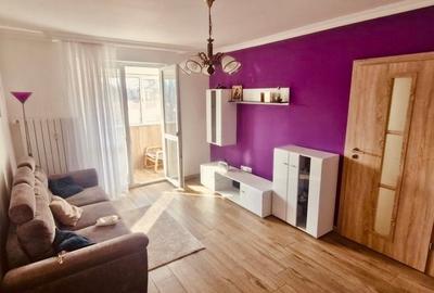 Apartament cu 2 camere semidecomandat, mobilat în P-ța Muncii