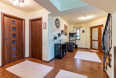 Casa / Vila in Buftea, toate utilitatile, langa lac, autobuz, magazine - 9