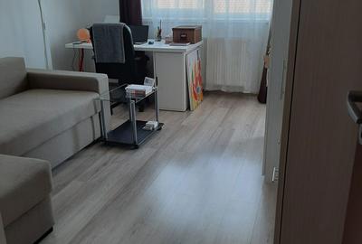 Garsonieră decomandată în Central - 8