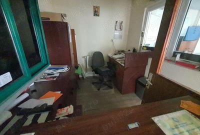 Spațiu comercial, de 270 mp, în Central - 7