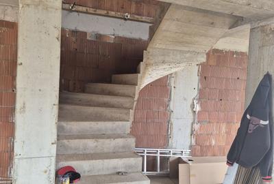 Casă cu 4 camere în Central - 6