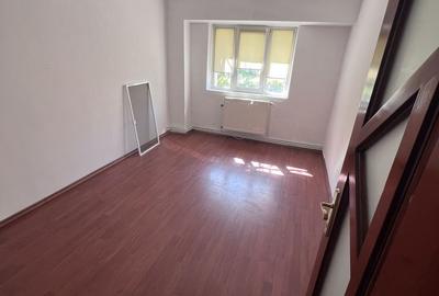 Apartament cu 3 camere decomandat în Independenței - 5