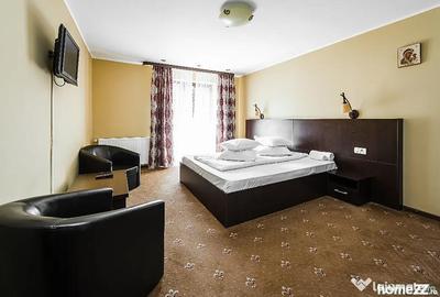 Casă cu 6 camere cu Teren 383 Mp în Central - 2