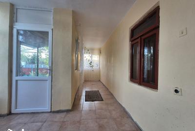 Casă cu 3 camere cu Teren 4820 Mp în Telești - 2