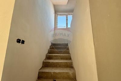 Casă cu 5 camere cu Teren 250 Mp în Florești - 8