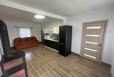 Casă cu 2 camere în Ghenci