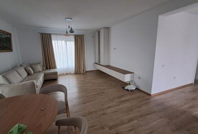 Casă cu 4 camere în Central - 2