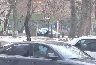 Apartament 3 camere, 46 mp, renovat, parter, metrou Raul Doamnei - 1