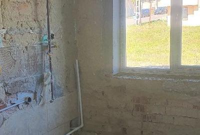 Apartament cu 3 camere semidecomandat în Teliucu Inferior - 8