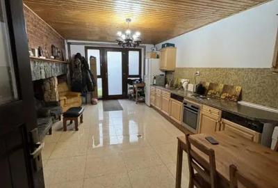 Vila tip duplex, zona Democratiei - 3