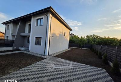 Casă cu 4 camere cu Teren 300 Mp în Miroslava - 1