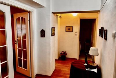 Apartament cu 3 camere decomandat în Unirii Centru