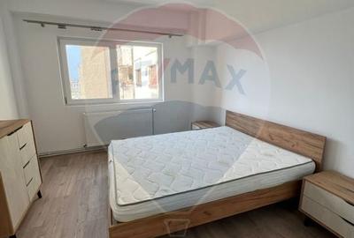 Apartament cu 4 camere decomandat, mobilat în Polivalentă - 3