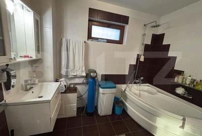 Casă cu 5 camere cu Teren 2300 Mp în Aninoasa - 3