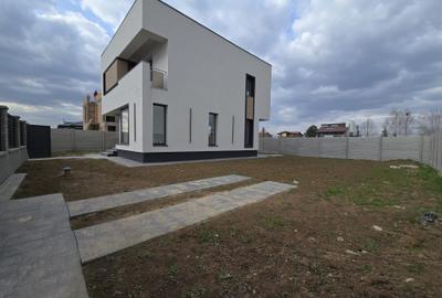 Casă cu 4 camere cu Teren 363 Mp în Berceni