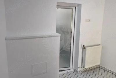 CASA / SPATIU FORMAT DIN 2 CORPURI // CURTE 150 MP // 3 BAI - 7