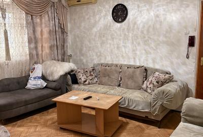 Apartament cu 3 camere semidecomandat în Lacul Tei - 1