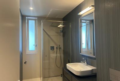 Apartament in imobil deosebit ce îmbină arhitectura veche cu cea contemporană Apartament in imobil deosebit ce îmbină arhitectura veche cu cea contemporană - 6