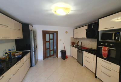 Casă cu 4 camere în Hemeiuș - 1