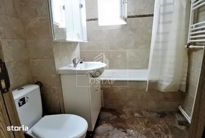 Apartament cu 3 camere decomandat în 9 Mai - 14