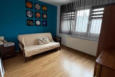 Apartament cu 3 camere semidecomandat în Sud - 3