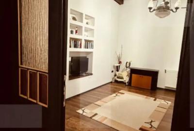 Casă cu 5 camere cu Teren 1000 Mp în Central - 9