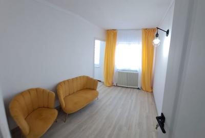 Apartament cu 4 camere decomandat în Central - 3
