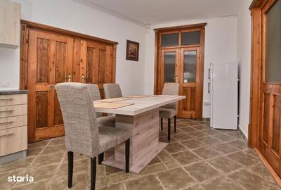 Apartament cu 2 camere semidecomandat în Centrul Istoric