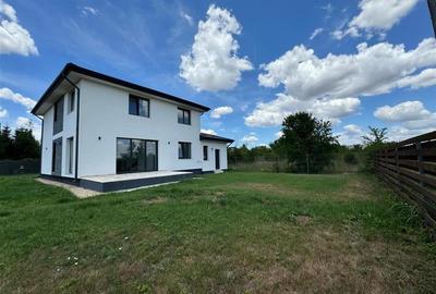 VILA IN CORBEANCA - OSTRATU // CURTE 364 MP // 5 CAMERE - 2