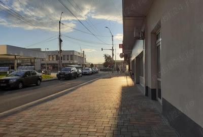 Spa?iu Comercial - zona Gara Bacau - 2