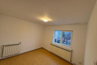Apartament cu 3 camere semidecomandat în Central - 8