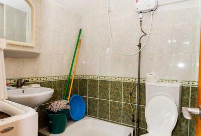 Casă cu 4 camere decomandat în Săcelu - 1