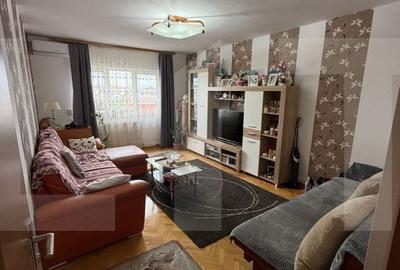 Apartament cu 3 camere în Girocului