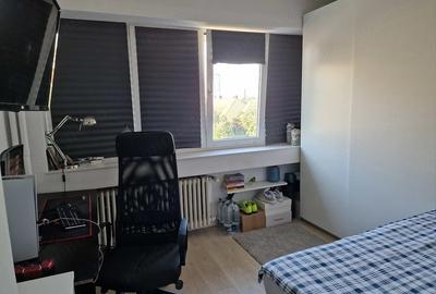 Apartament cu 3 camere semidecomandat în 1 Mai - 7