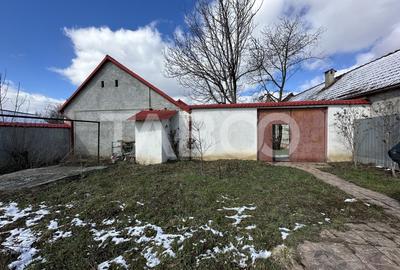 Casa familiala pentru locuit sau vacanta , spatioasa si confortabila . - 15