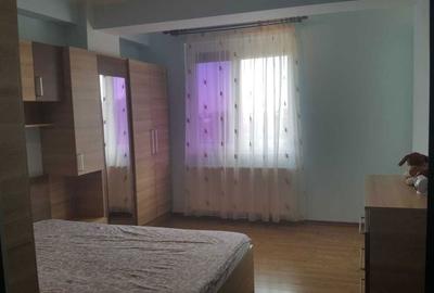 Apartament cu 3 camere decomandat în Teilor - 3