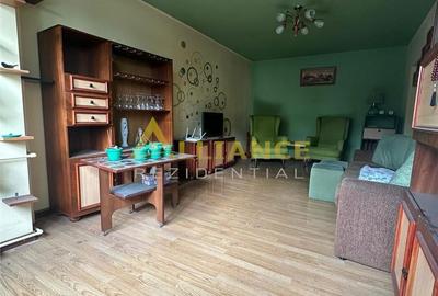 Apartament cu 2 camere decomandat în Berceni