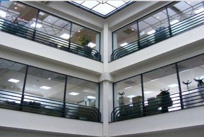 Birou, de 1,800 mp, în Unirii - 3