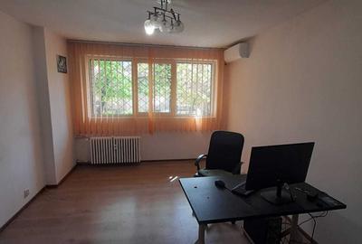 Apartament cu 2 camere semidecomandat în Tineretului - 1