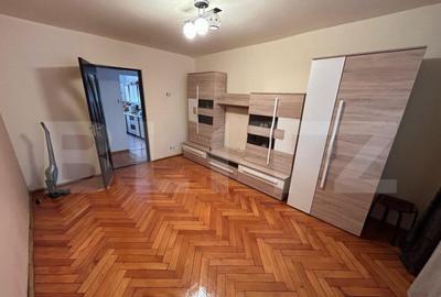 Apartament cu 3 camere decomandat în Cetate
