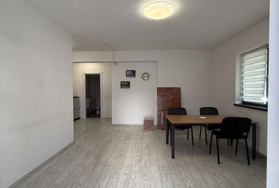 Spațiu comercial, de 43 mp, în Central